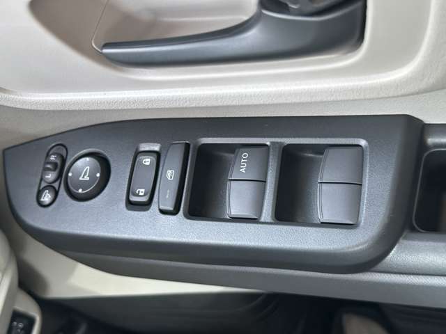 ホンダ Ｎ　ＢＯＸ ６６０ ファッションスタイル R6年 (中国) 99