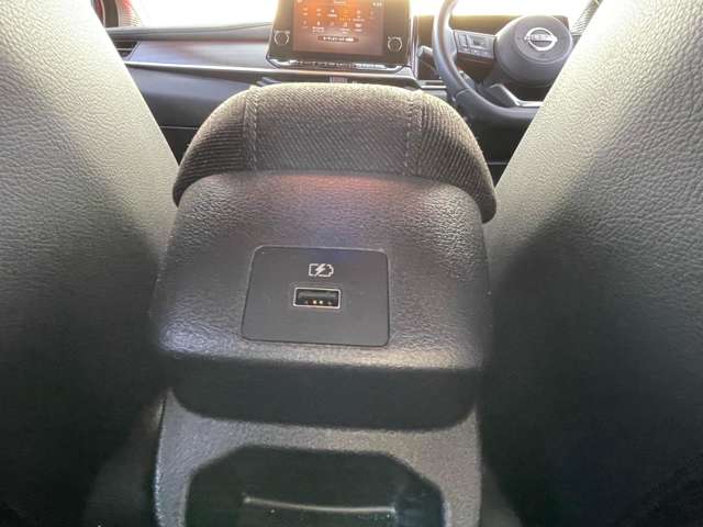 日産 ノートオーラ １．２ Ｇ ＦＯＵＲ レザーエディション ４ＷＤ R3年 (東北) 99