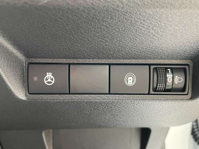 日産 ノート １．２ Ｘ ＦＯＵＲ ４ＷＤ R3年 (東北) 99