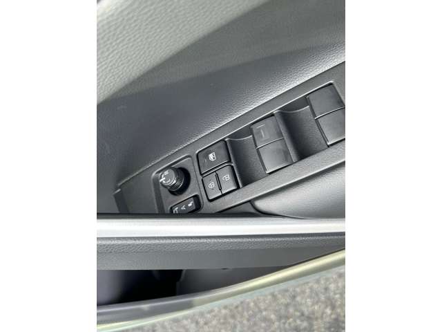 トヨタ カローラクロス　ハイブリッド １．８ ハイブリッド Ｚ R6年 (九州・沖縄) 99