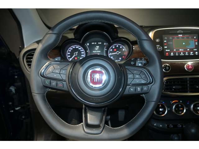 フィアット ５００Ｘ ＹＡＣＨＴ ＣＬＵＢ ＣＡＰＲＩ １．３ R5年 (関東) 99