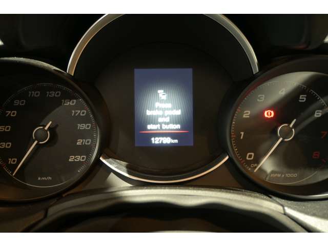 フィアット ５００Ｘ ＹＡＣＨＴ ＣＬＵＢ ＣＡＰＲＩ １．３ R5年 (関東) 99