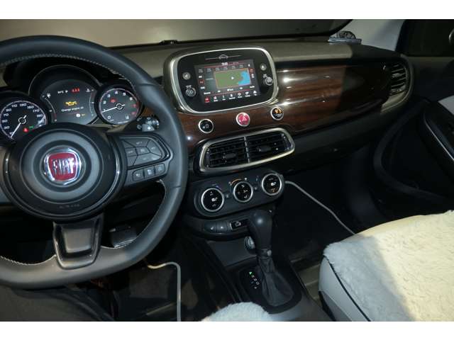 フィアット ５００Ｘ ＹＡＣＨＴ ＣＬＵＢ ＣＡＰＲＩ １．３ R5年 (関東) 99