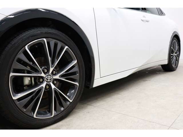 トヨタ プリウス ２．０ Ｚ R5年 (東海) 99