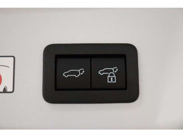 トヨタ プリウス ２．０ Ｚ R5年 (東海) 99