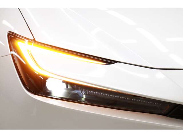 トヨタ プリウス ２．０ Ｚ R5年 (東海) 99