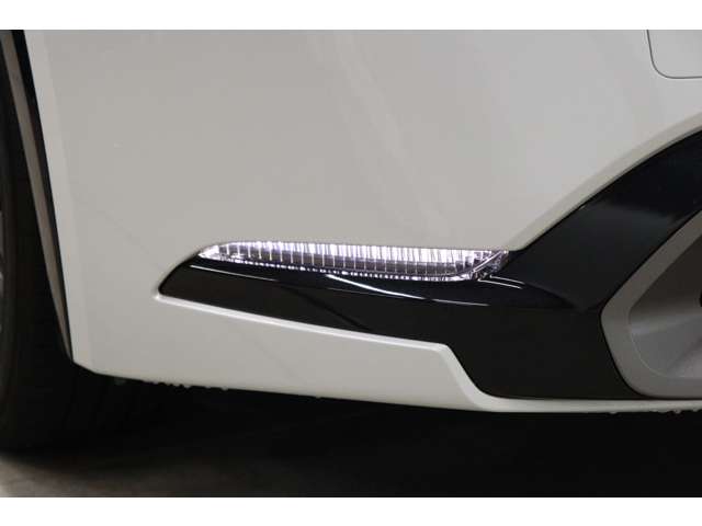 トヨタ プリウス ２．０ Ｚ R5年 (東海) 99