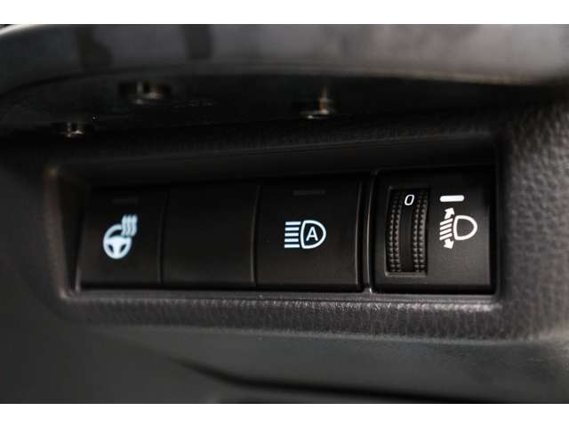 トヨタ プリウス ２．０ Ｚ R5年 (東海) 99