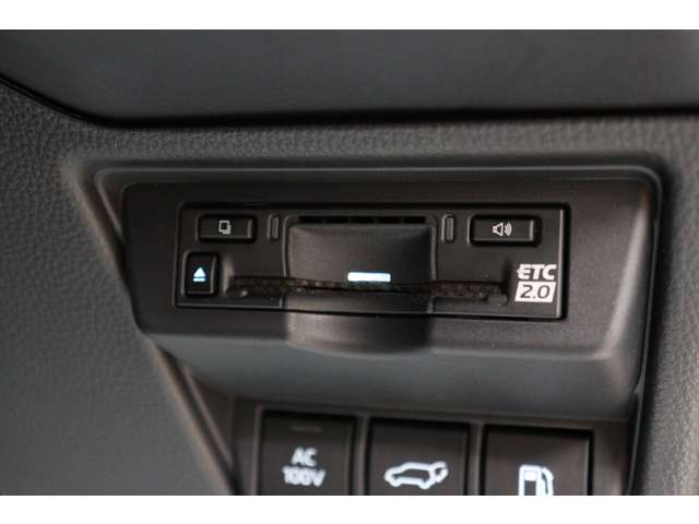 トヨタ プリウス ２．０ Ｚ R5年 (東海) 99