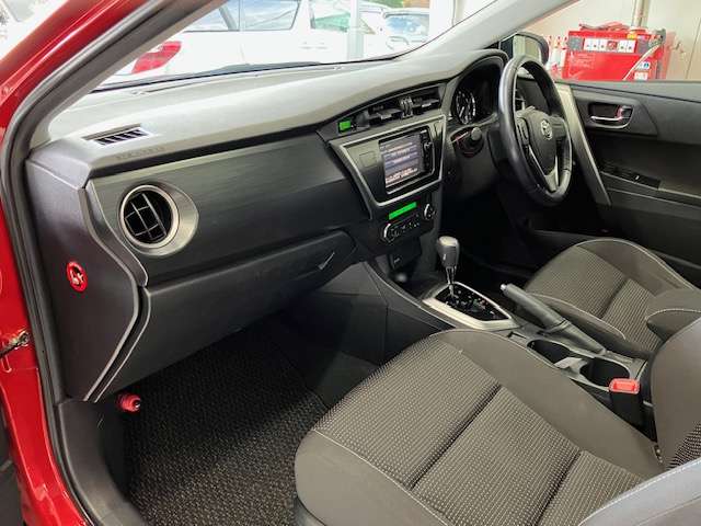 トヨタ オーリス １．５ １５０Ｘ Ｓパッケージ ４ＷＤ H27年 (北海道) 99