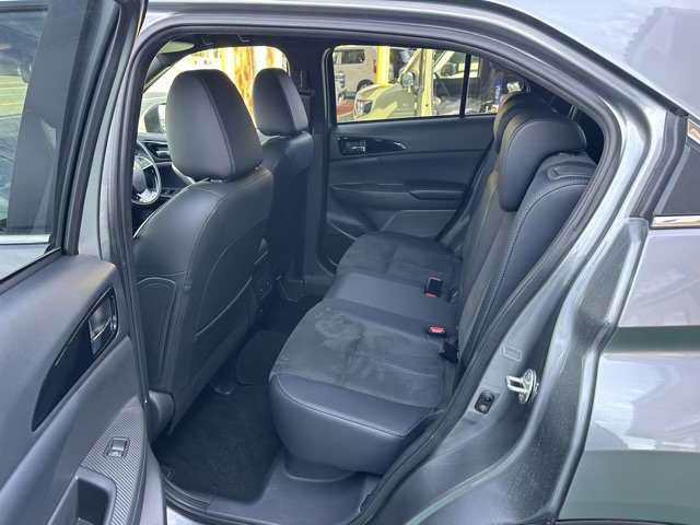 三菱 エクリプス　クロス １．５ Ｐ ４ＷＤ R5年 (東海) 99