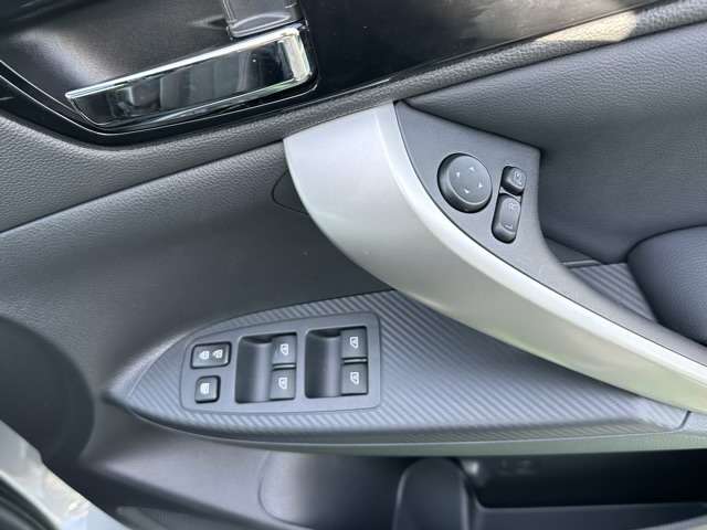 三菱 エクリプス　クロス １．５ Ｐ ４ＷＤ R5年 (東海) 99