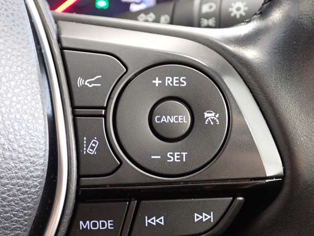 トヨタ クラウン　ハイブリッド ハイブリッド ２．５ Ｓ ＦＯＵＲ ４ＷＤ R2年 (関東) 99