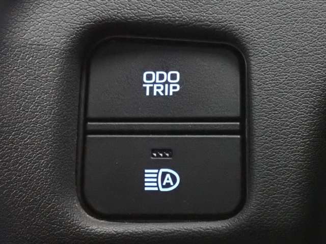 トヨタ クラウン　ハイブリッド ハイブリッド ２．５ Ｓ ＦＯＵＲ ４ＷＤ R2年 (関東) 99