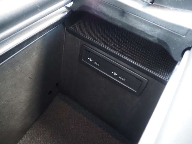 メルセデスベンツ ＧＬＣクーペ ２２０ Ｄ ４マチック スポーツライン エディション ４ＷＤ R3年 (近畿) 99