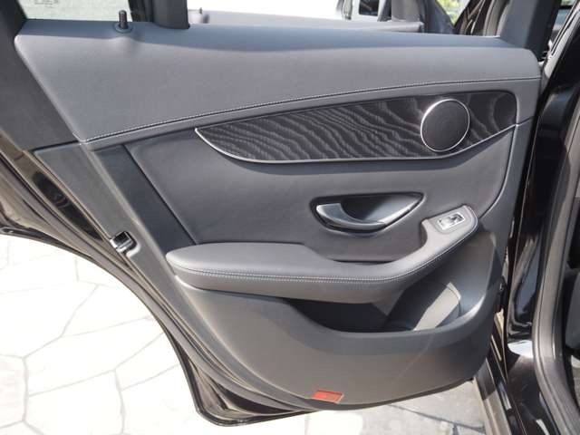 メルセデスベンツ ＧＬＣクーペ ２２０ Ｄ ４マチック スポーツライン エディション ４ＷＤ R3年 (近畿) 99