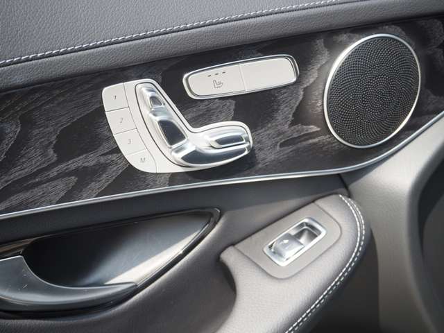 メルセデスベンツ ＧＬＣクーペ ２２０ Ｄ ４マチック スポーツライン エディション ４ＷＤ R3年 (近畿) 99