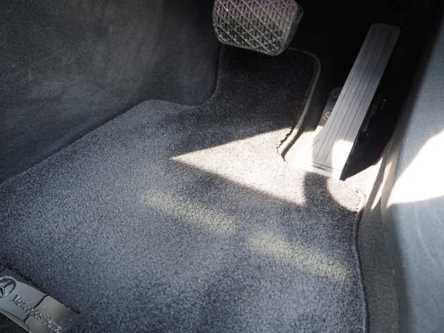 メルセデスベンツ ＧＬＣクーペ ２２０ Ｄ ４マチック スポーツライン エディション ４ＷＤ R3年 (近畿) 99