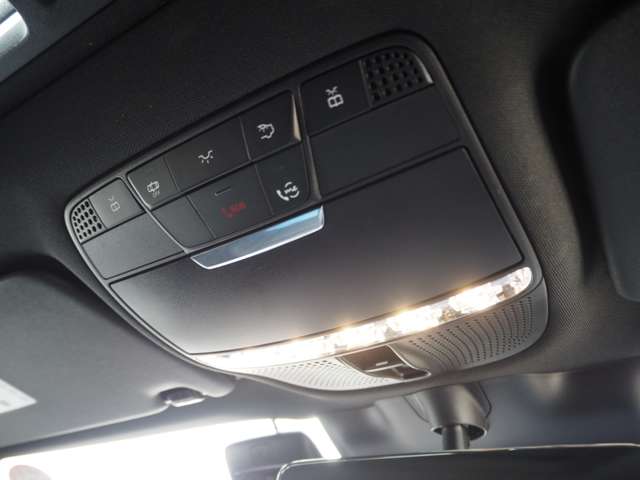 メルセデスベンツ ＧＬＣクーペ ２２０ Ｄ ４マチック スポーツライン エディション ４ＷＤ R3年 (近畿) 99