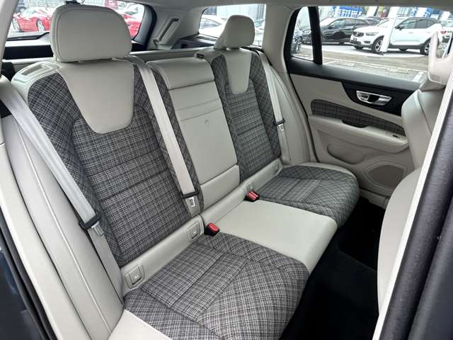 ボルボ Ｖ６０ Ｔ５　モメンタム R2年 (東北) 99