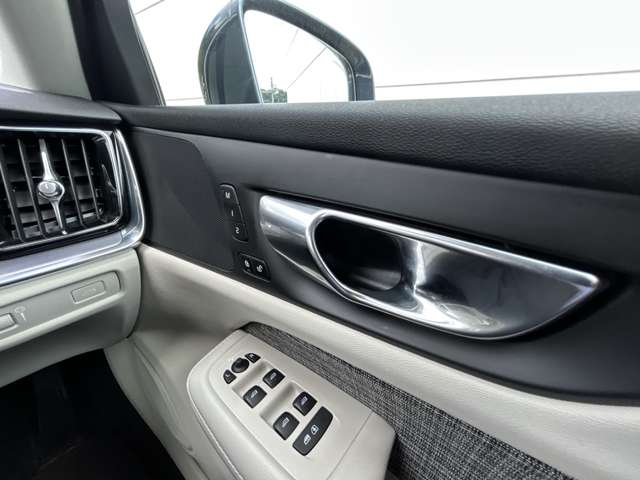 ボルボ Ｖ６０ Ｔ５　モメンタム R2年 (東北) 99