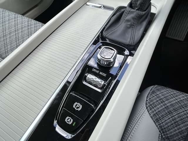 ボルボ Ｖ６０ Ｔ５　モメンタム R2年 (東北) 99