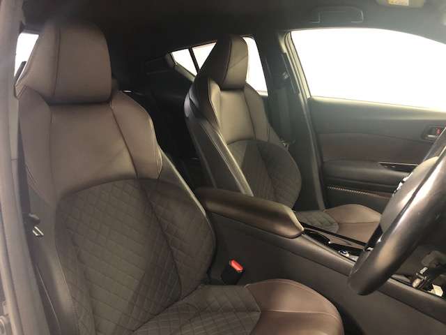 トヨタ Ｃ−ＨＲ １．２ Ｇ－Ｔ ４ＷＤ H29年 (北海道) 99