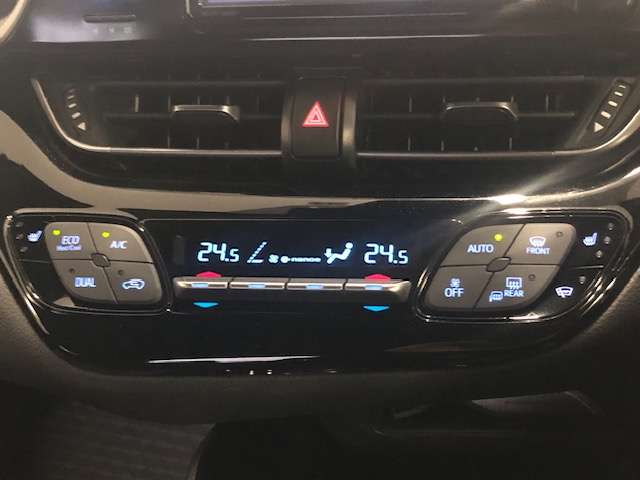 トヨタ Ｃ−ＨＲ １．２ Ｇ－Ｔ ４ＷＤ H29年 (北海道) 99