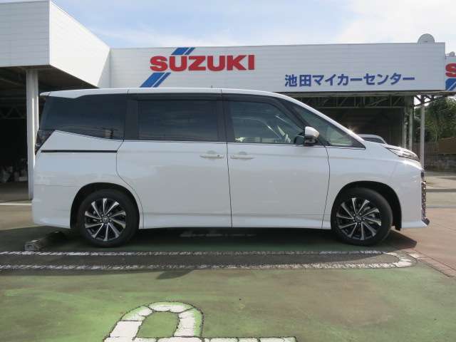 トヨタ ヴォクシー １．８ ハイブリッド Ｓ－Ｚ R6年 (関東) 99