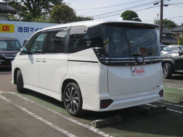 トヨタ ヴォクシー １．８ ハイブリッド Ｓ－Ｚ R6年 (関東) 99