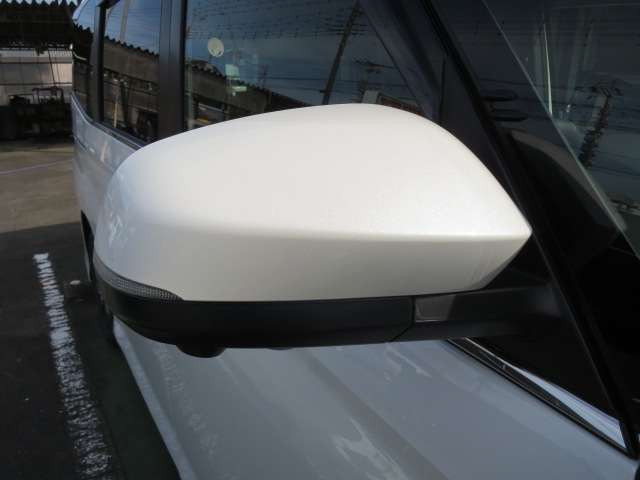 トヨタ ヴォクシー １．８ ハイブリッド Ｓ－Ｚ R6年 (関東) 99