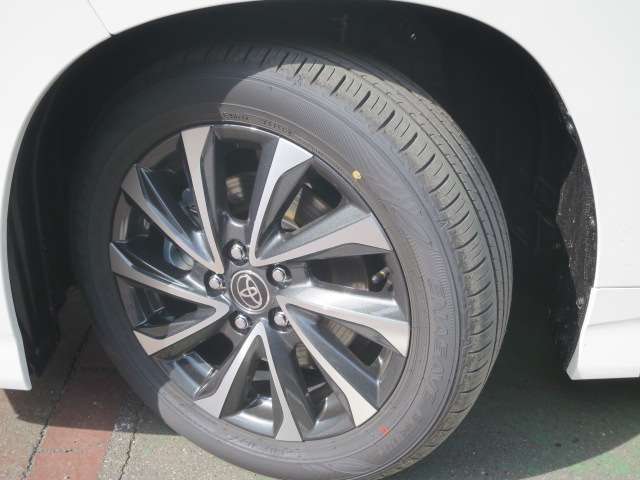 トヨタ ヴォクシー １．８ ハイブリッド Ｓ－Ｚ R6年 (関東) 99