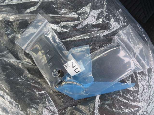 トヨタ ヴォクシー １．８ ハイブリッド Ｓ－Ｚ R6年 (関東) 99