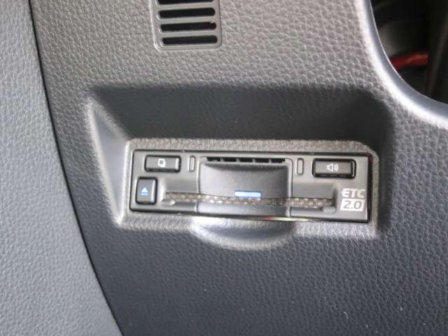 トヨタ ヴォクシー １．８ ハイブリッド Ｓ－Ｚ R6年 (関東) 99