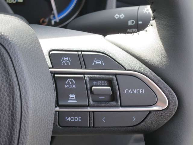 トヨタ ヴォクシー １．８ ハイブリッド Ｓ－Ｚ R6年 (関東) 99