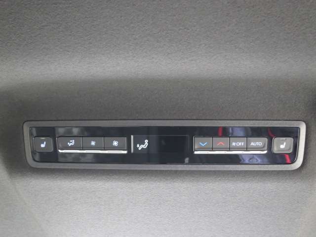 トヨタ ヴォクシー １．８ ハイブリッド Ｓ－Ｚ R6年 (関東) 99