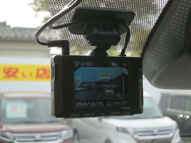 トヨタ ヴォクシー １．８ ハイブリッド Ｓ－Ｚ R6年 (関東) 99