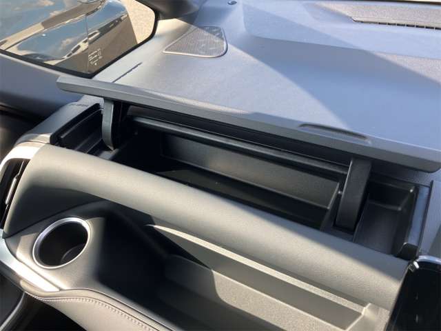 トヨタ ノア １．８ ハイブリッド Ｓ－Ｚ R6年 (東海) 99