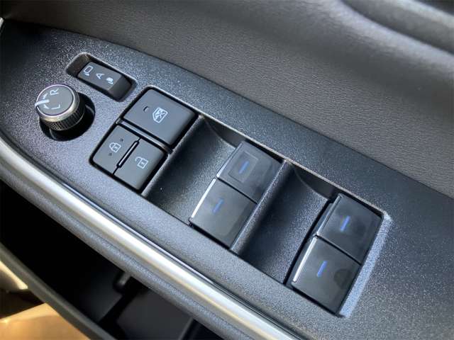 トヨタ ノア １．８ ハイブリッド Ｓ－Ｚ R6年 (東海) 99