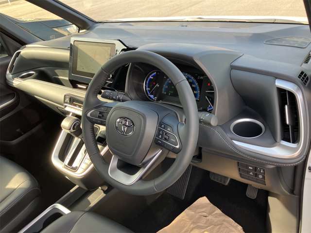 トヨタ ノア １．８ ハイブリッド Ｓ－Ｚ R6年 (東海) 99