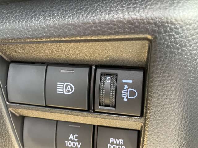 トヨタ ノア １．８ ハイブリッド Ｓ－Ｚ R6年 (東海) 99