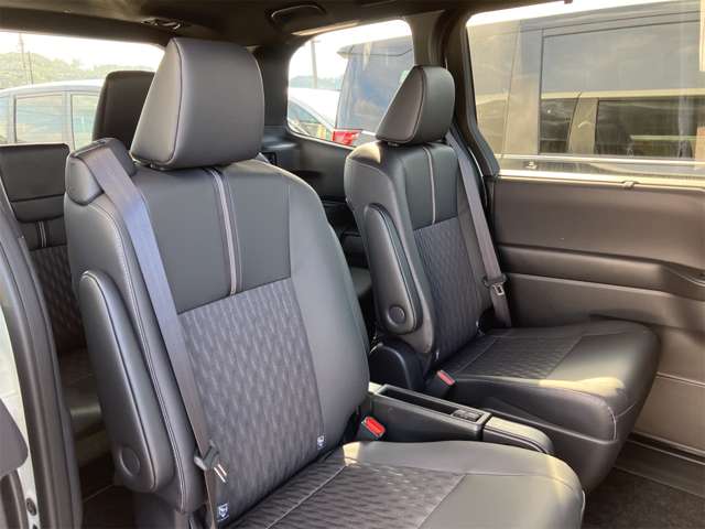 トヨタ ノア １．８ ハイブリッド Ｓ－Ｚ R6年 (東海) 99