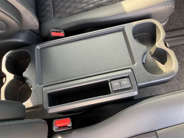 トヨタ ノア １．８ ハイブリッド Ｓ－Ｚ R6年 (東海) 99