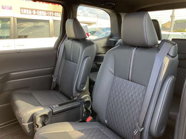 トヨタ ノア １．８ ハイブリッド Ｓ－Ｚ R6年 (東海) 99