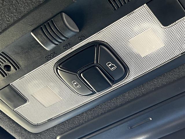 トヨタ エスティマ ２．４ アエラス H30年 (関東) 99