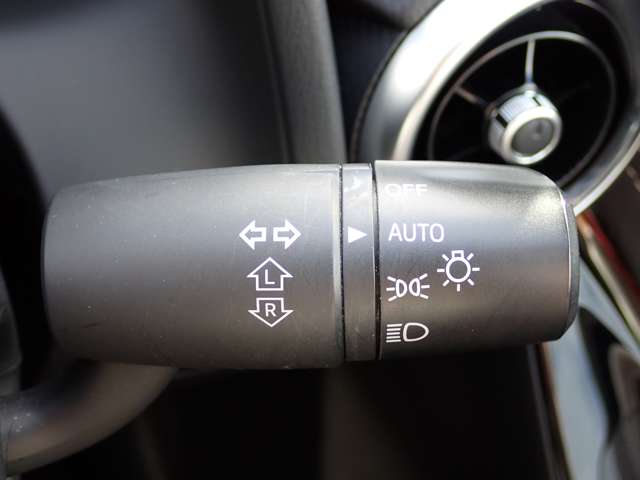 マツダ ＭＡＺＤＡ２ １．５ １５Ｓ ホワイト コンフォート R3年 (関東) 99