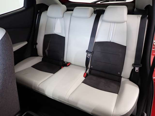 マツダ ＭＡＺＤＡ２ １．５ １５Ｓ ホワイト コンフォート R3年 (関東) 99