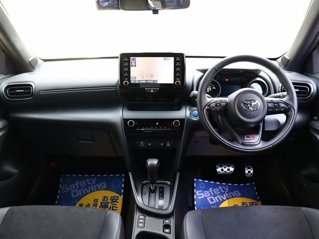 トヨタ ヤリスクロス　ハイブリッド １．５ ハイブリッド ＧＲスポーツ R5年 (関東) 99
