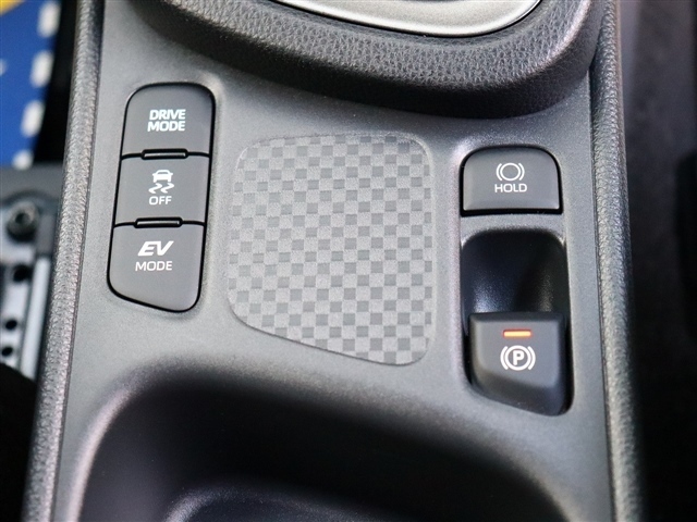 トヨタ ヤリスクロス　ハイブリッド １．５ ハイブリッド ＧＲスポーツ R5年 (関東) 99