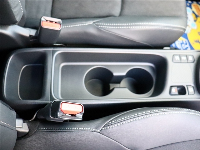 トヨタ ヤリスクロス　ハイブリッド １．５ ハイブリッド ＧＲスポーツ R5年 (関東) 99